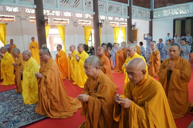 Chư tôn đức Tăng, Ni và Phật tử thành tâm tưởng niệm