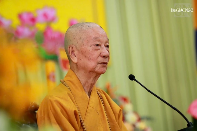 Đức Pháp chủ GHPGVN ban đạo từ