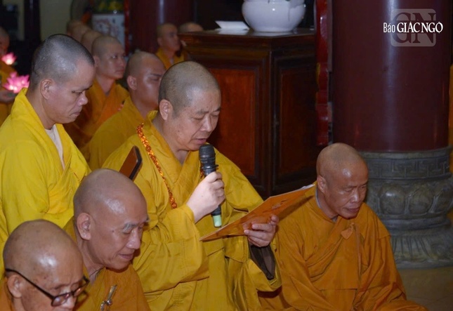 Hòa thượng Thích Thọ Lạc dâng lời tưởng niệm