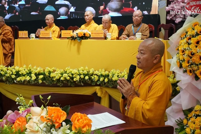 Thượng tọa Thích Nhật Từ phát biểu đề dẫn