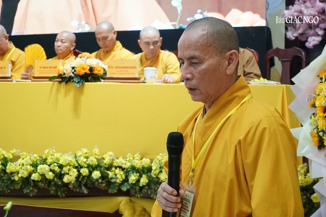 Hòa thượng Thích Thiện Thống truyền đạt ý kiến chỉ đạo của Trưởng lão Hòa thượng Chủ tịch Hội đồng Trị sự