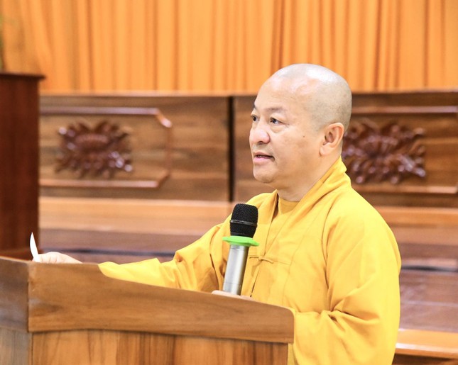 Thượng tọa Thích Nhật Từ phát biểu định hướng Thượng tọa Thích Nhật Từ phát biểu định hướng