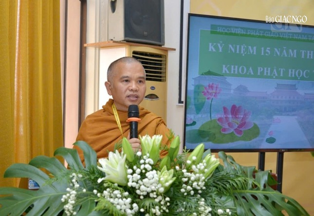 Thượng tọa Thích Giác Hoàng phát biểu khai mạc Thượng tọa Thích Giác Hoàng phát biểu khai mạc