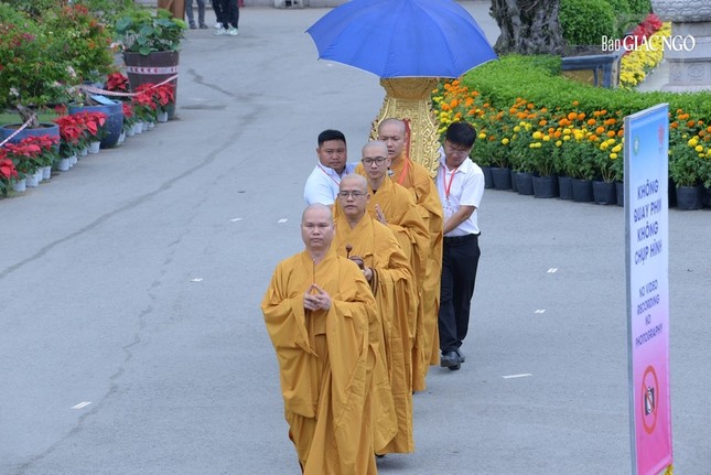 Thỉnh chư anh linh tại Đài tưởng niệm Liệt sĩ năm Mậu Thân (xã Nhựt Tân, H.Bình Chánh) về an vị tại đàn tràng