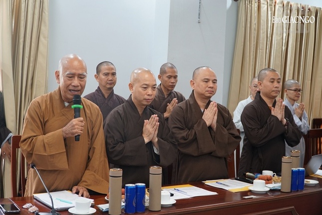 Hòa thượng Thích Tâm Đức, Phó Viện trưởng cùng hành giả khóa huân tu nguyện y giáo phụng hành lời pháp từ đầu tiên của Đại lão Hòa thượng Viện trưởng