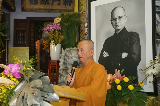 Thượng tọa Thích Chúc Phú giới thiệu về ấn phẩm Hương Sơn - Trí Hữu toàn tập