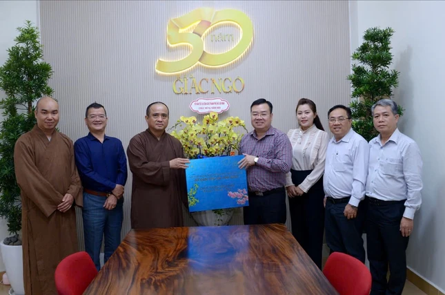 Phái đoàn lãnh đạo Sở Dân tộc và Tôn giáo TP.HCM thăm, chúc Tết tại Báo Giác Ngộ chiều 29-1-2026