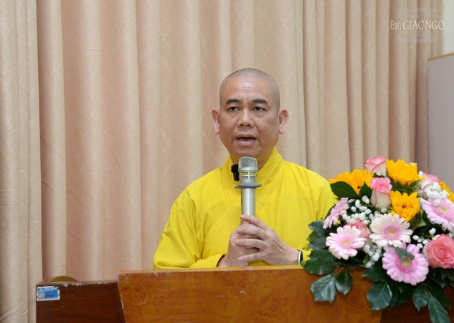 Thượng tọa Thích Thiện Hạnh phát biểu
