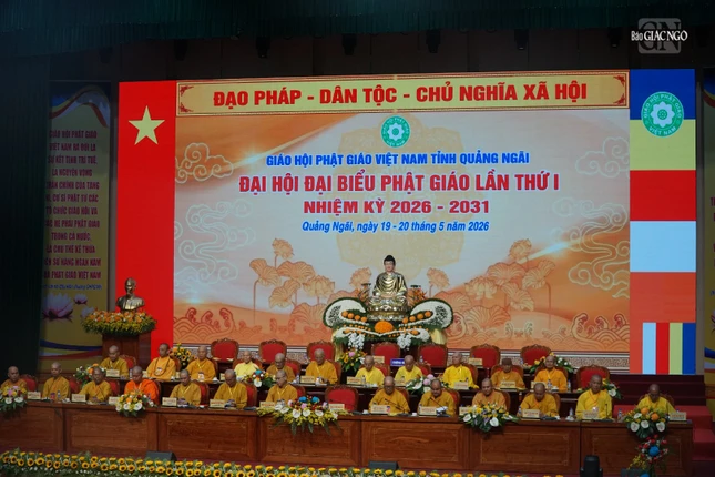 Chư tôn đức chứng minh và chủ tọa