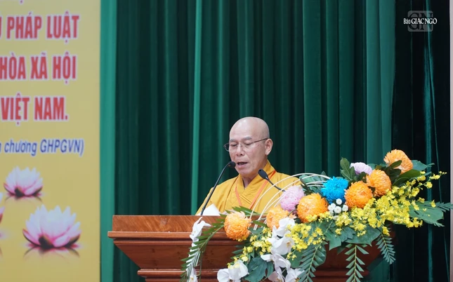 Thượng tọa Thích Nhuận Bảo phát biểu khai mạc