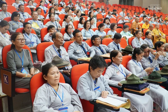 Phật tử tham dự