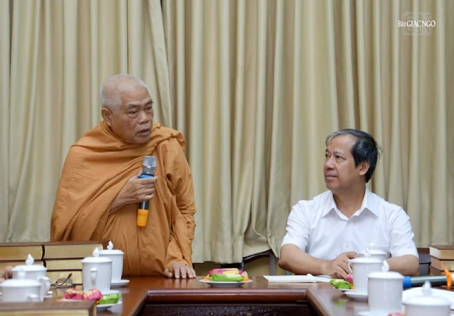 Hòa thượng Thích Giác Toàn phát biểu chào mừng Hòa thượng Thích Giác Toàn phát biểu chào mừng