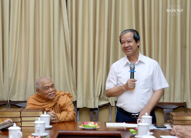 PGS.TS Nguyễn Kim Sơn giới thiệu về Dự án Kinh điển phương Đông PGS.TS Nguyễn Kim Sơn giới thiệu về Dự án Kinh điển phương Đông