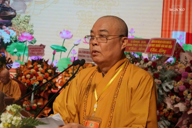 Trưởng lão Hòa thượng Thích Thanh Nhiễu phát biểu chỉ đạo