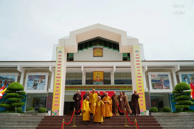 Hòa thượng Thích Bảo Nghiêm trực tiếp chỉ đạo công tác đón tiếp đại biểu tham dự Đại hội Phật giáo tỉnh Hà Tĩnh lần thứ V, nhiệm kỳ 2026-2031