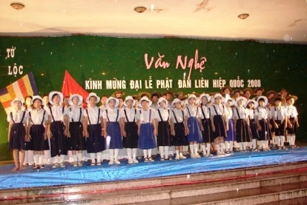 Công diễn văn nghệ quần chúng nhân mùa Phật đản ảnh 5