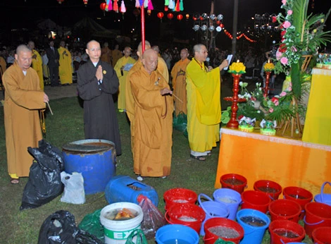 Lâm Đồng: Thiêng liêng đêm sen mừng Khánh Đản ảnh 11