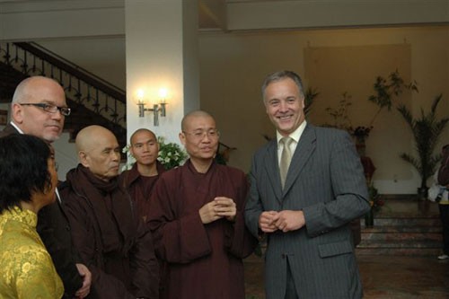 nhanhanh.jpg