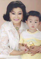 NSƯT Kim Cương và cháu nội Ti-tô