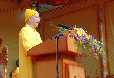 HT Thích Thanh Tứ, Phó Chủ tịch thường trực HĐTS Giáo hội Phật giáo Việt Nam đọc diễn văn khai mạc.
