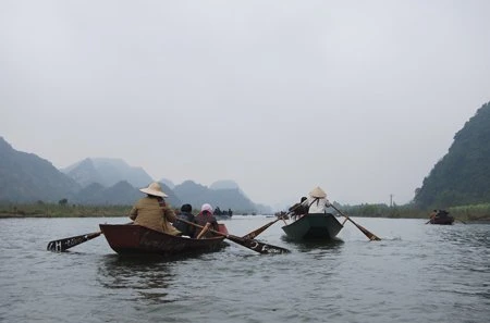 Nô nức trảy hội chùa Hương