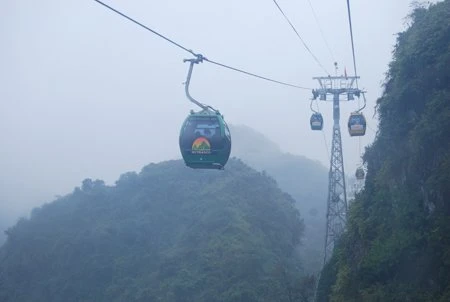 Nô nức trảy hội chùa Hương
