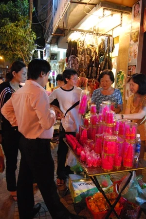 Lễ Hội lồng đèn: Nét văn hóa người Hoa trên đất Việt. ảnh 25 Lễ Hội lồng đèn: Nét văn hóa người Hoa trên đất Việt. ảnh 25