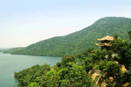 Đến với Thiền viện Trúc Lâm Bạch Mã, Huế ảnh 4