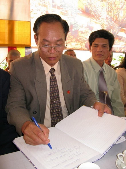18buuquang_resize.jpg
