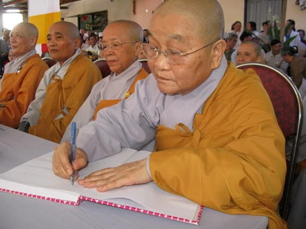 19buuquang_resize.jpg