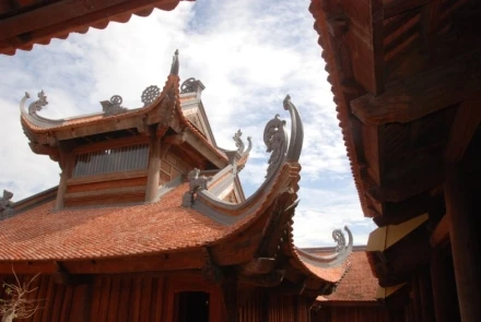 Trùng tu và tôn tạo chùa chiền tại Việt Nam trong mấy năm qua. ảnh 16