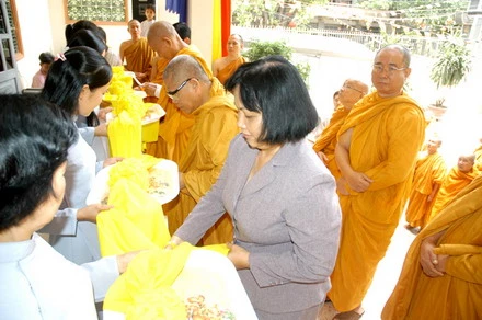 tuetinhduong_1.JPG