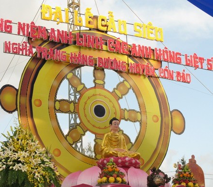 14 kỷ lục Phật giáo Việt Nam được xác lập ảnh 3 causieu 1.jpg