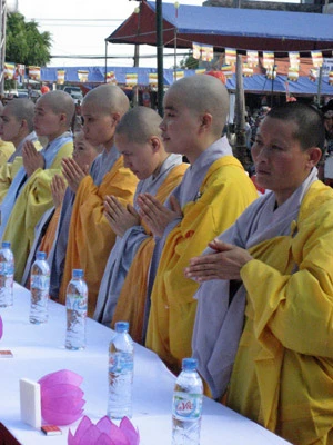 Cầu siêu các anh hùng, liệt sĩ dưới chân tượng Phật Ngọc ảnh 7