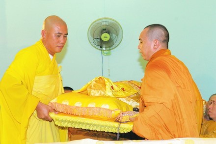Chùm ảnh: Lễ nhập quan cố đại lão HT. Thích Quảng Liên ảnh 9 htquanglien_10.jpg