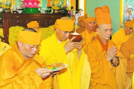 Chùm ảnh: Lễ nhập quan cố đại lão HT. Thích Quảng Liên ảnh 14 htquanglien_16.jpg