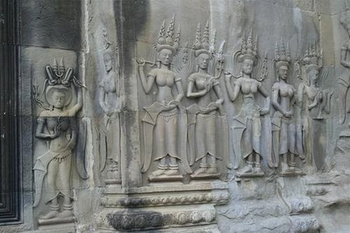 Một góc đền Angkor Wat Tầng thứ ba của ngôi núi đền Vũ nữ apsara trên tường