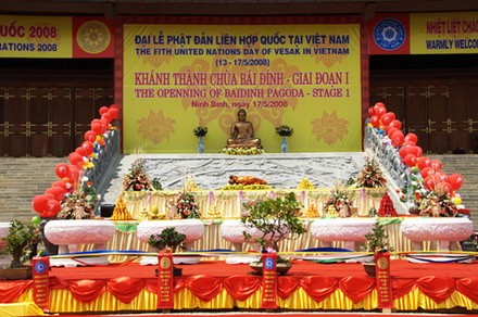 Chùa Bái Đính (Ninh Bình): Nơi tôn trí Ngọc Xá lợi Phật ảnh 15 baidinh_15.jpg