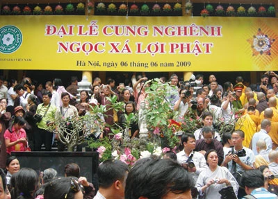 Chuyện ít người biết về xá lợi Phật - Kỳ 2: Những linh ứng bất khả tư nghì ảnh 1