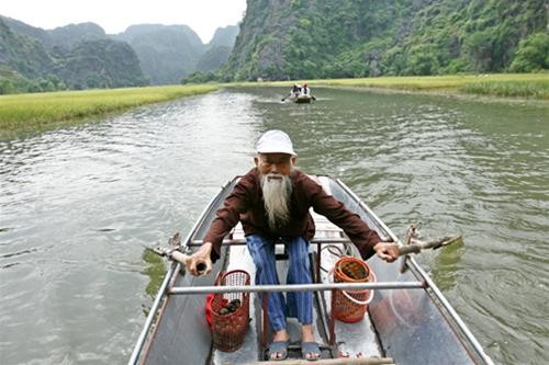 Người lái đò trên sông - Ảnh: Nguyên Nguyên Người lái đò trên sông - Ảnh: Nguyên Nguyên