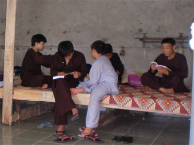 Giã biệt game, siêu nhân vào cửa Phật tập làm Tăng ảnh 3