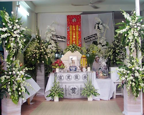 Đạo diễn Huỳnh Phúc Điền có đám tang trắng đúng như ý nguyện của anh trước khi qua đời.