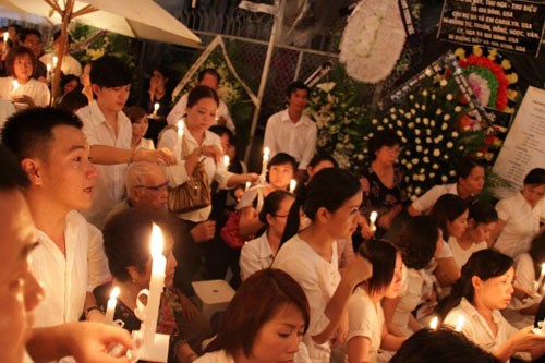 Cùng hòa giọng Tôi ơi đừng tuyệt vọng.