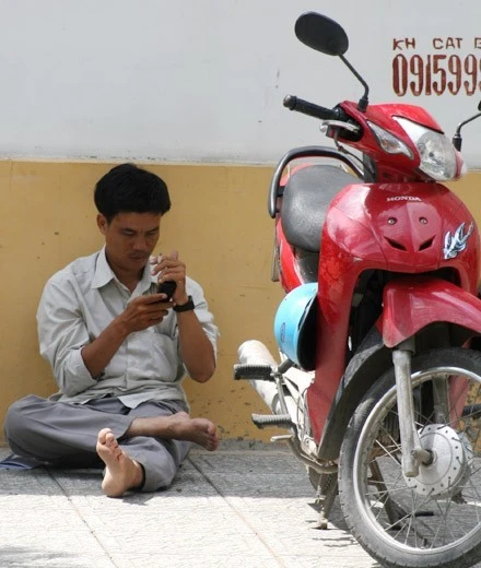 Muôn vẻ phụ huynh chờ sĩ tử