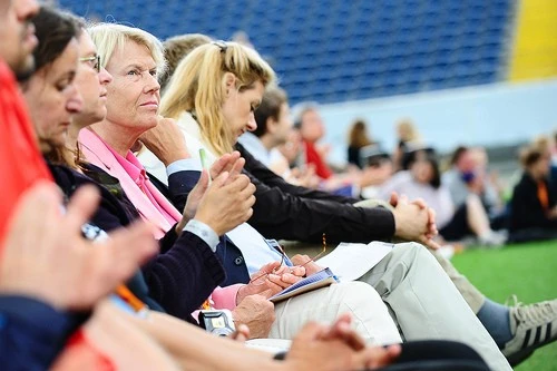 Đức: Lễ bế mạc hoằng pháp của đức Dalailama tại Commenbank - Arena, TP.Frankfurt ảnh 32