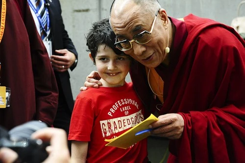 Đức: Lễ bế mạc hoằng pháp của đức Dalailama tại Commenbank - Arena, TP.Frankfurt ảnh 34