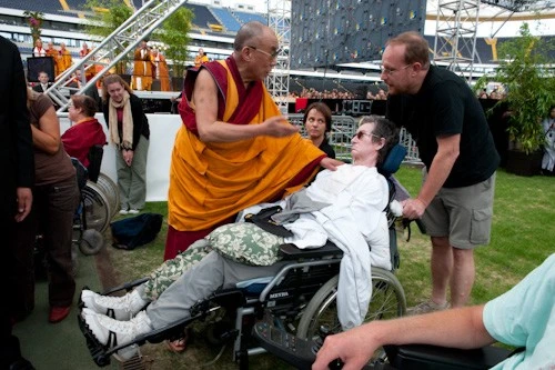 Đức: Lễ bế mạc hoằng pháp của đức Dalailama tại Commenbank - Arena, TP.Frankfurt ảnh 46