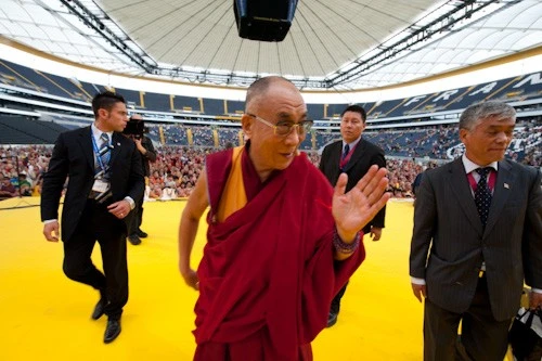 Đức: Lễ bế mạc hoằng pháp của đức Dalailama tại Commenbank - Arena, TP.Frankfurt ảnh 28