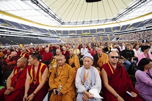 Đức: Lễ bế mạc hoằng pháp của đức Dalailama tại Commenbank - Arena, TP.Frankfurt ảnh 52 Đức: Lễ bế mạc hoằng pháp của đức Dalailama tại Commenbank - Arena, TP.Frankfurt ảnh 52
