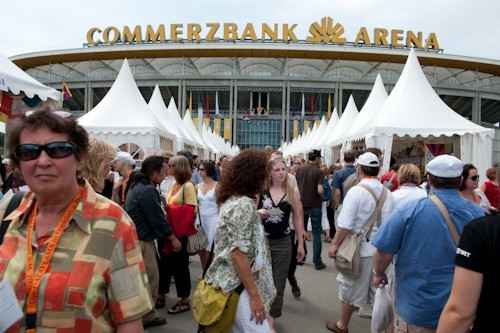 Đức: Lễ bế mạc hoằng pháp của đức Dalailama tại Commenbank - Arena, TP.Frankfurt ảnh 3 Đức: Lễ bế mạc hoằng pháp của đức Dalailama tại Commenbank - Arena, TP.Frankfurt ảnh 3